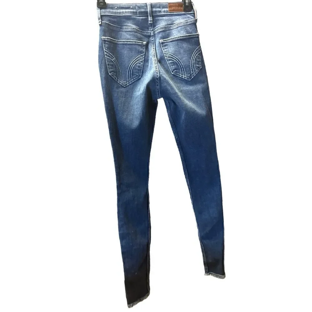 Hollister OR W24L28